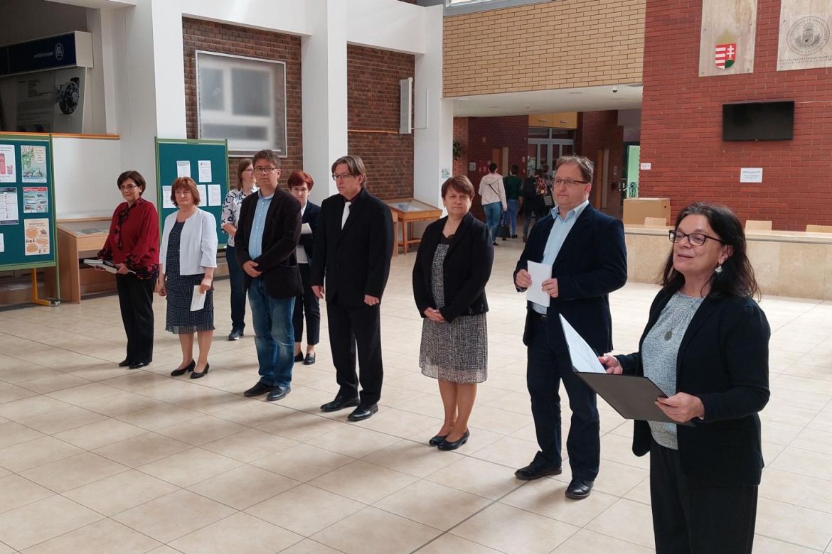 Oborni Teréz és Varga Szabolcs a Savaria történelemverseny zsűrijében