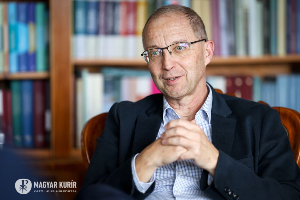 Interjú Molnár Antallal a Magyar Kurír oldalán