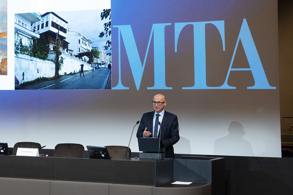 Tóth Ferenc előadása a Rákóczi 350 emlékév alkalmából szervezett konferencián