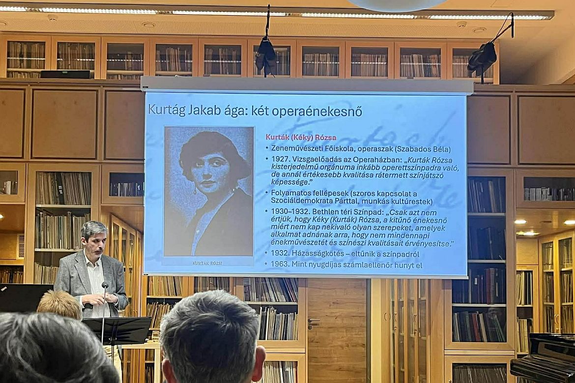 mihalik bela kurtag konf 2026 2