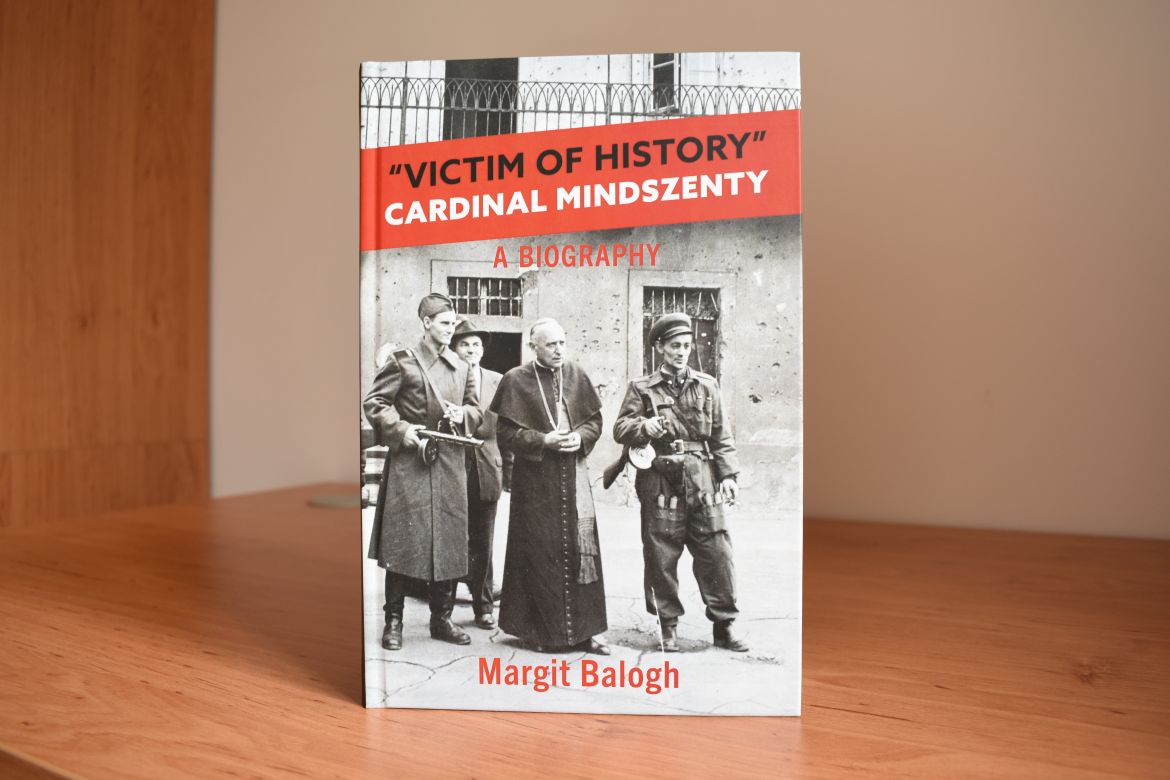 A Catholic University of America Press kiadásában jelent meg angolul Balogh Margit Mindszenty-kötete