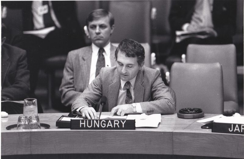 1992 januárjától Magyarország az ENSZ Biztonsági Tanácsának nem-állandó tagja lett két éves mandátummal