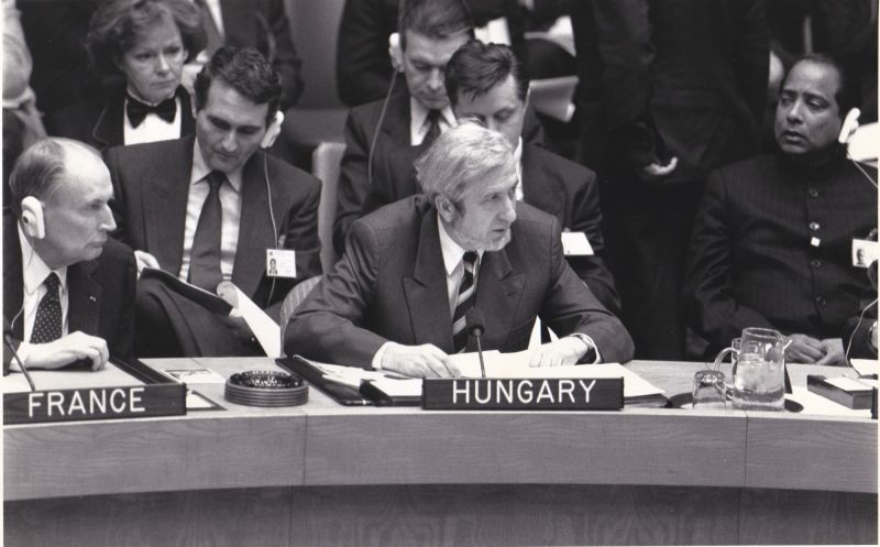 Jeszenszky Géza külügyminiszter a Biztonsági Tanács rendkívüli magasszintű ülésén New Yorkban 1992 januárjában