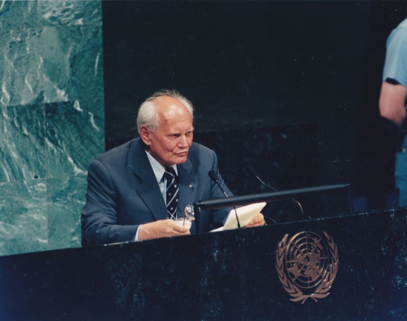 Göncz Árpád köztársasági elnök 1997 júniusában felszólal az ENSZ Közgyűlésén