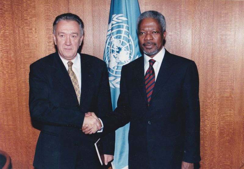 Kovács László külügyminiszter találkozója Kofi Annan ENSZ-főtitkárral 1997 októberében