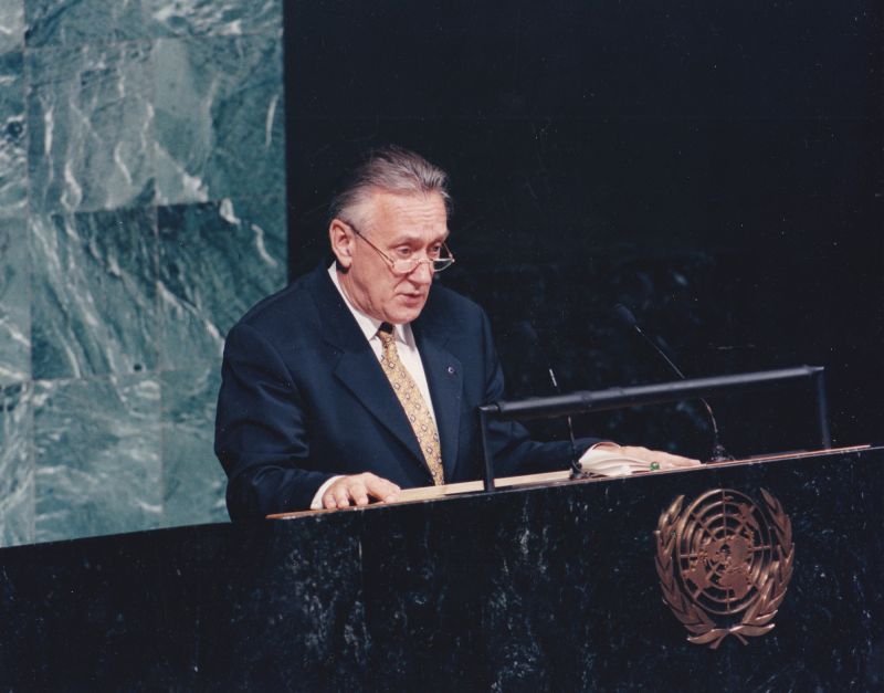 Kovács László külügyminiszter 1997 októberében felszólal az ENSZ Közgyűlésén