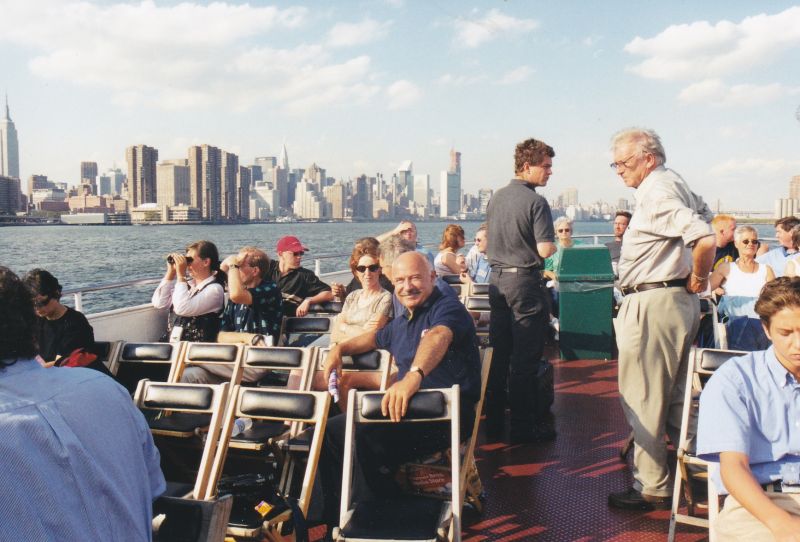 A 2000 szeptemberi ENSZ-Közgyűlésre kilátogató Martonyi János külügyminisztert egy New York körüli hajókirándulásra vittük el