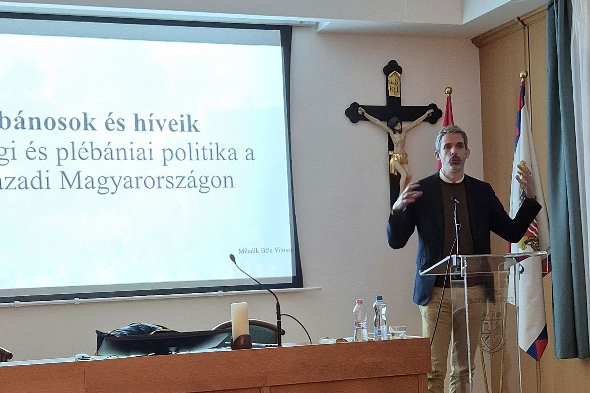 Mihalik Béla előadása Győrben