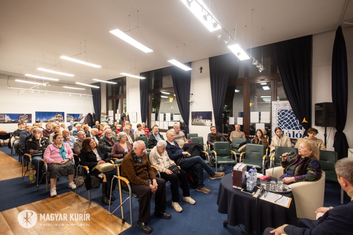 Balogh Margit részvételével mutatták be Mindszenty József életművét a Háló Közösségi Központban. Fotó: Lambert Attila/Magyar Kurír