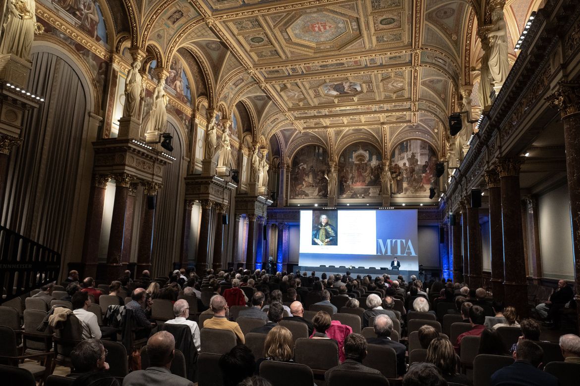 Pálffy Géza székfoglaló előadása a Magyar Tudományos Akadémián. Fotó: Szigeti Tamás/MTA