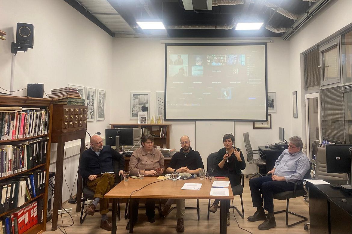 Lapszam bemutato  ceu tti