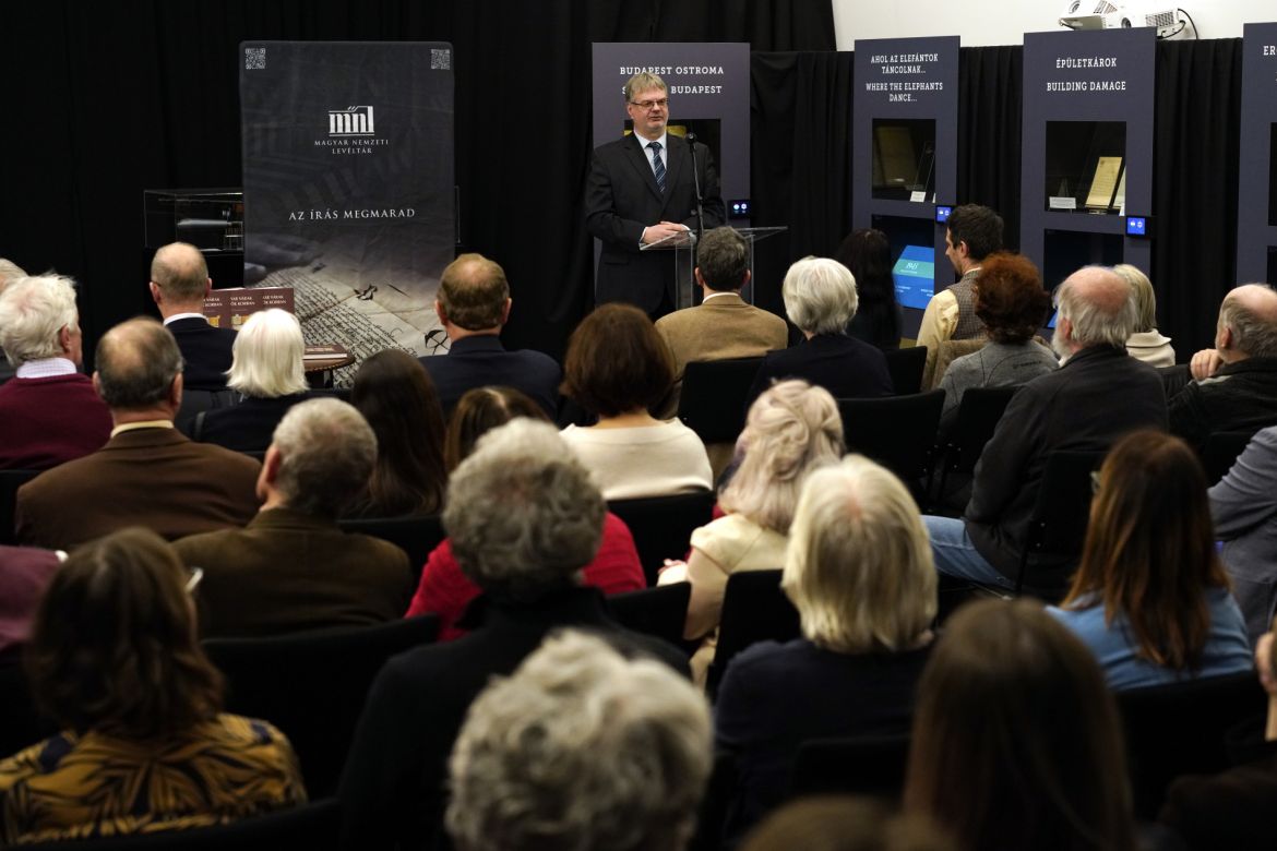 magyar_varak_a_torok_korban_kotetbemutato_lzs_14