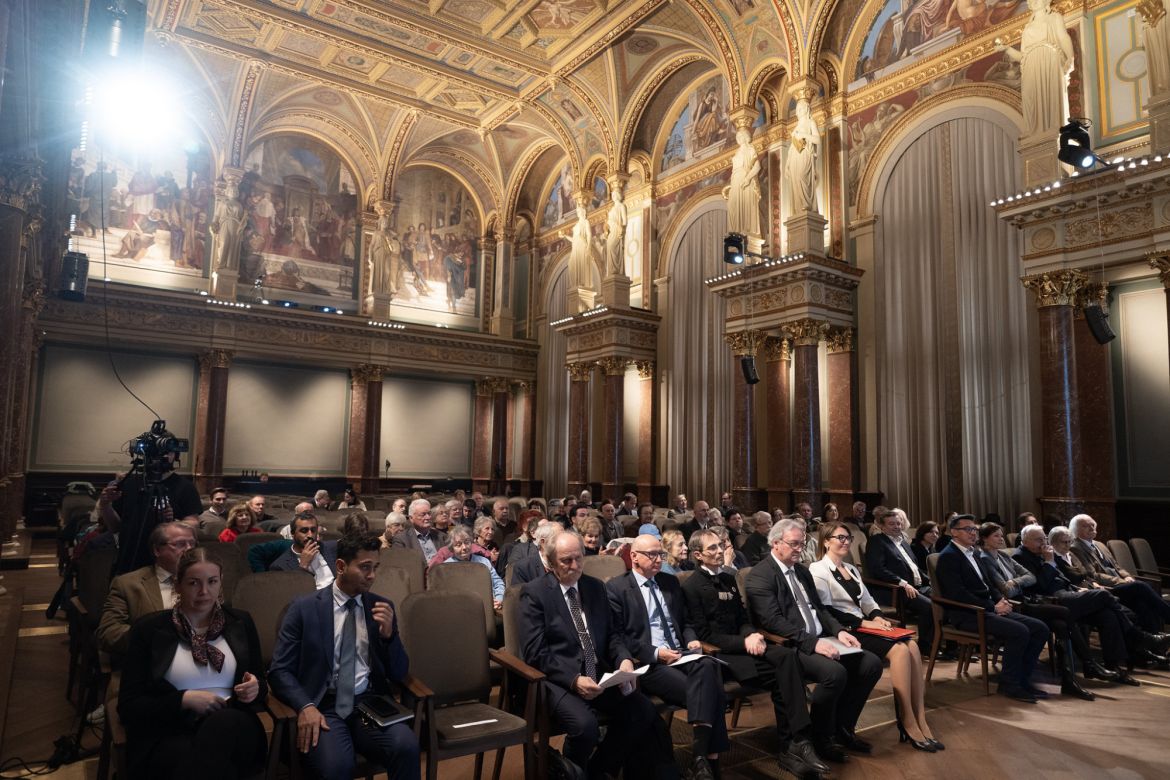 „Rákóczi 350” – Emlékülés és könyvbemutató a Magyar Tudományos Akadémia Dísztermében