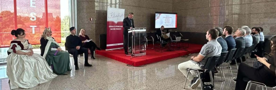 Pálffy Géza munkásságát Željko Holjevac professzor méltatta. Fotó: Suzana Simon