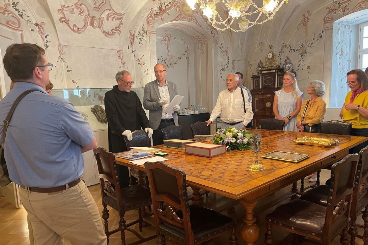 Molnár Antal tárlatvezetése a pannonhalmi Múzeumok Éjszakáján