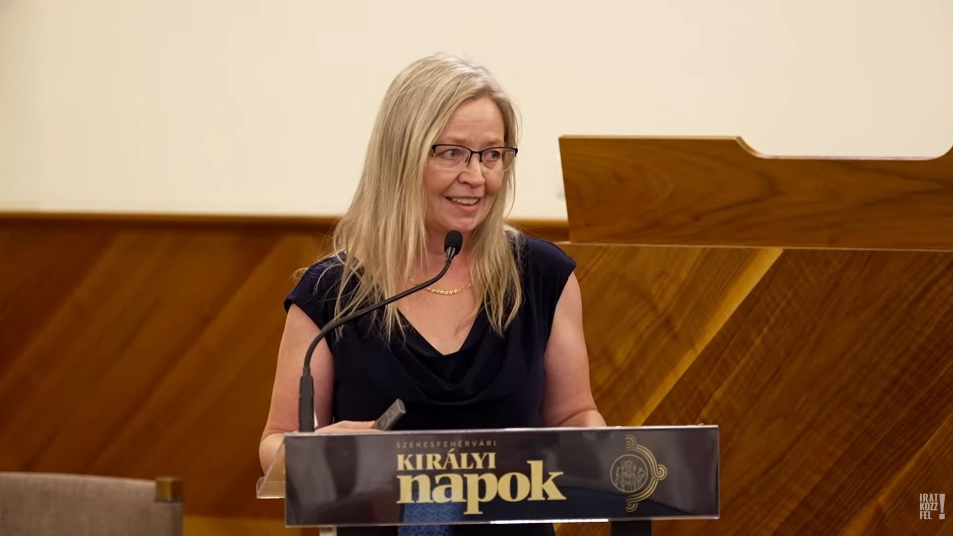 kiraliy napok weisz