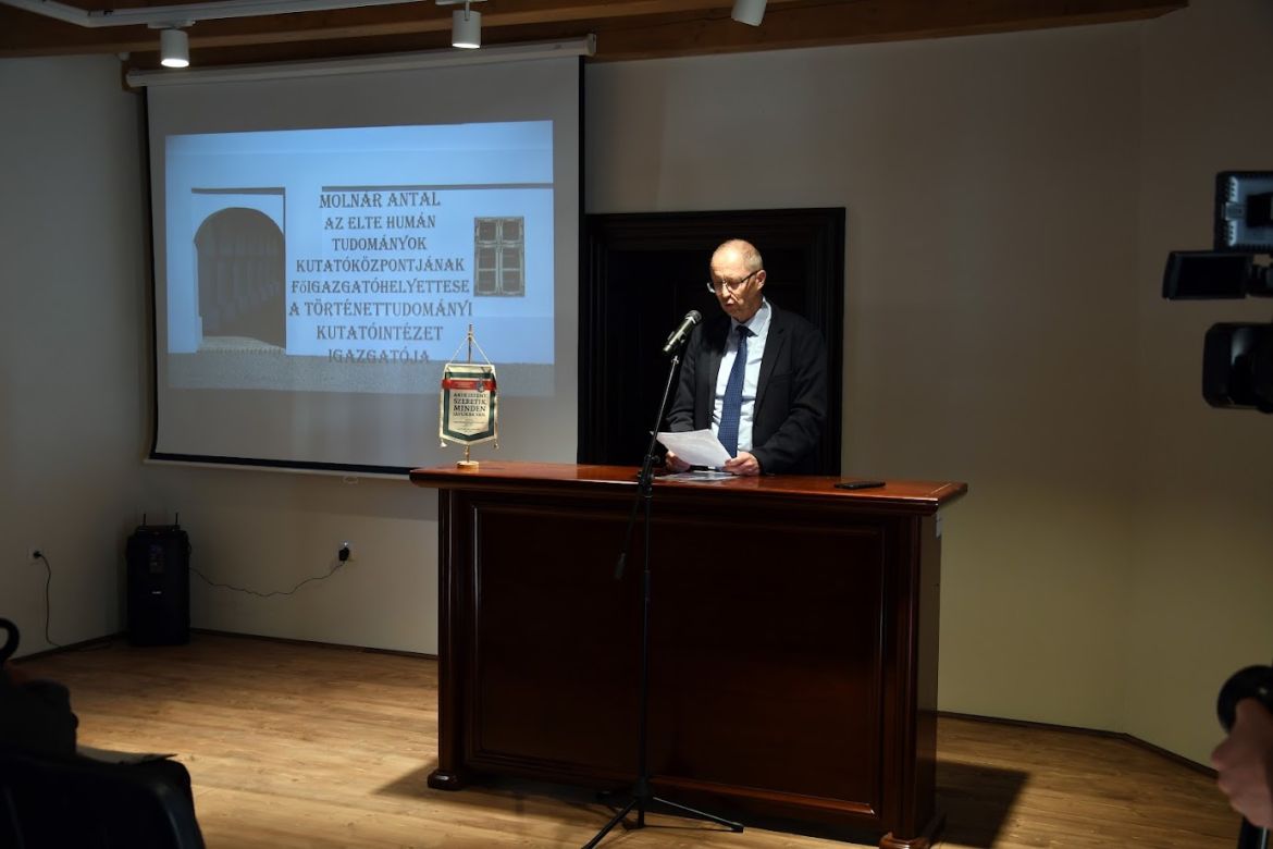 Megemlékezés, emlékszobaavatás és kiállításmegnyitó Micskén, Jakó Zsigmond születésének 110. évfordulója alkalmából. Fotó: Pakó László